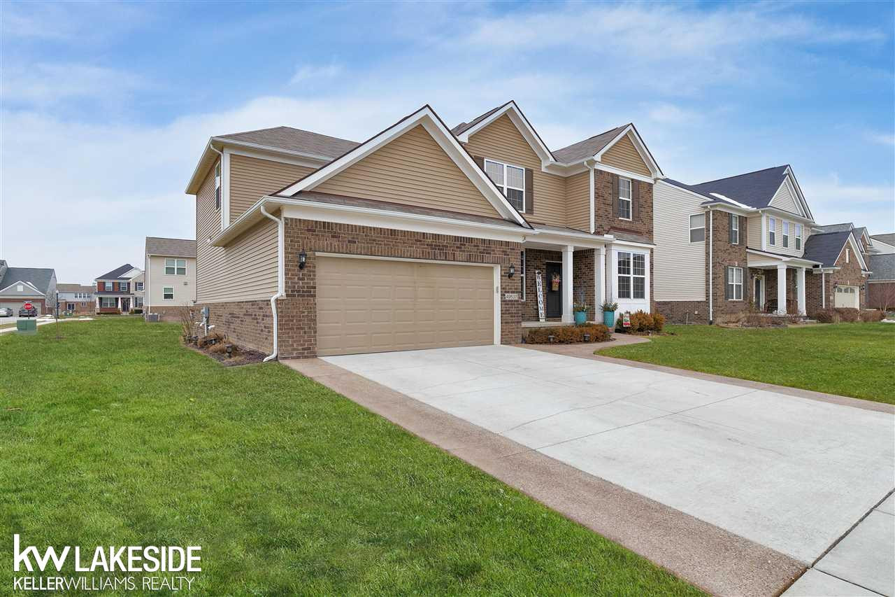 49537 Malten Dr, Macomb, MI 48044 — Photo 5