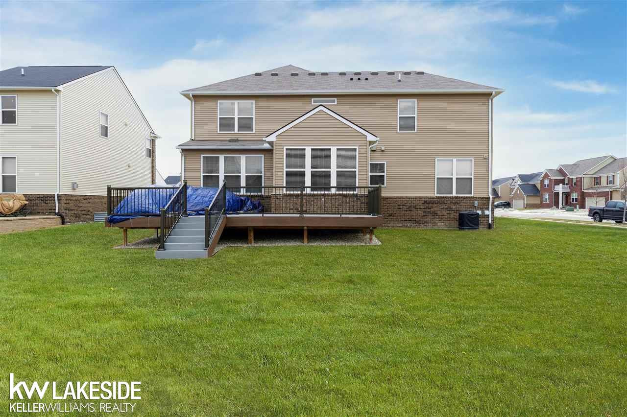 49537 Malten Dr, Macomb, MI 48044 — Photo 7