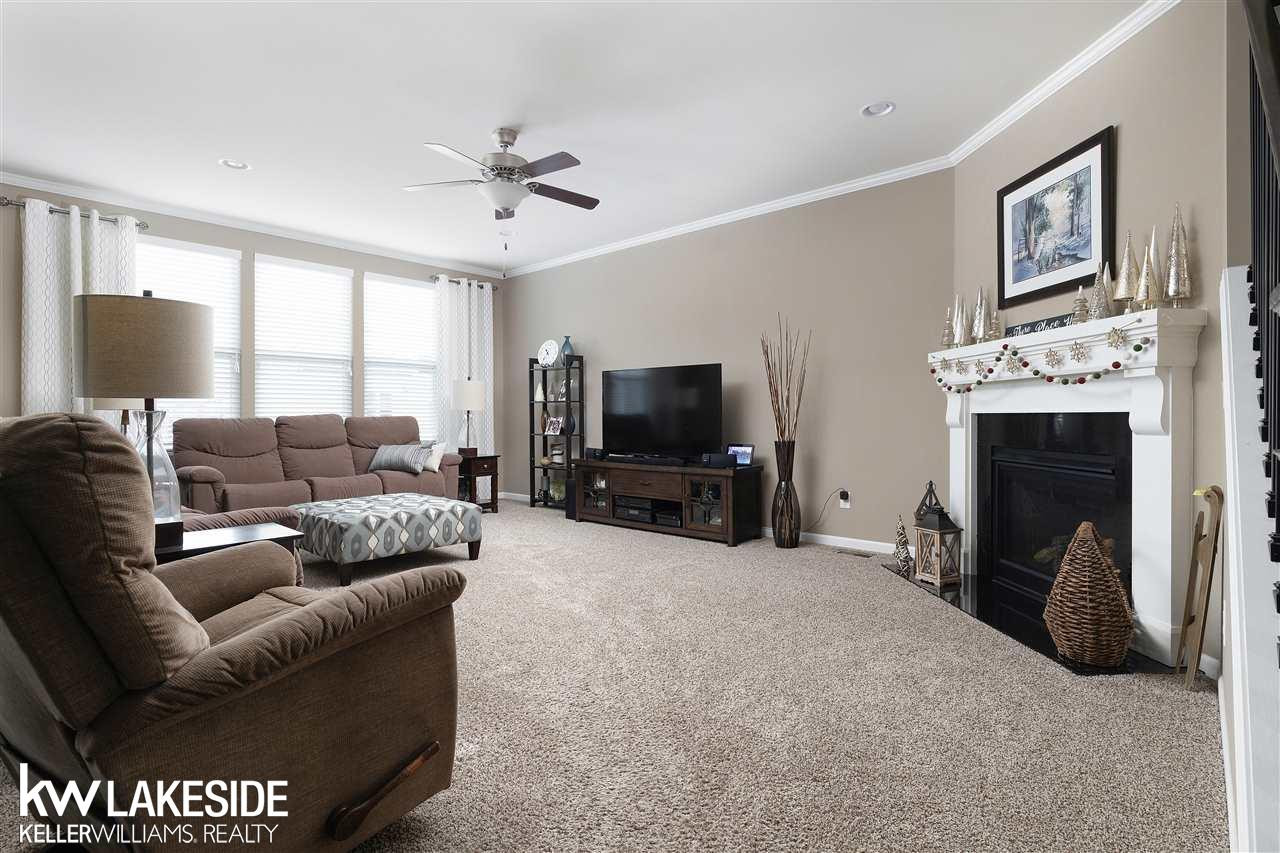 49537 Malten Dr, Macomb, MI 48044 — Photo 13