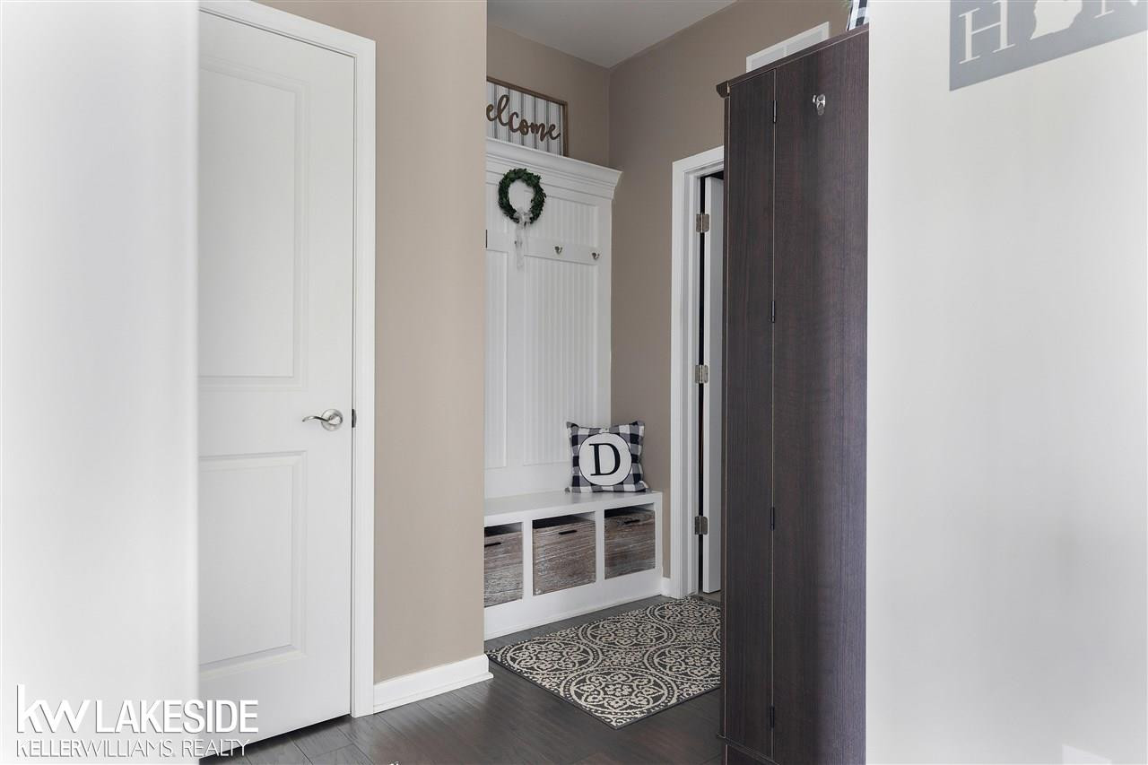 49537 Malten Dr, Macomb, MI 48044 — Photo 18