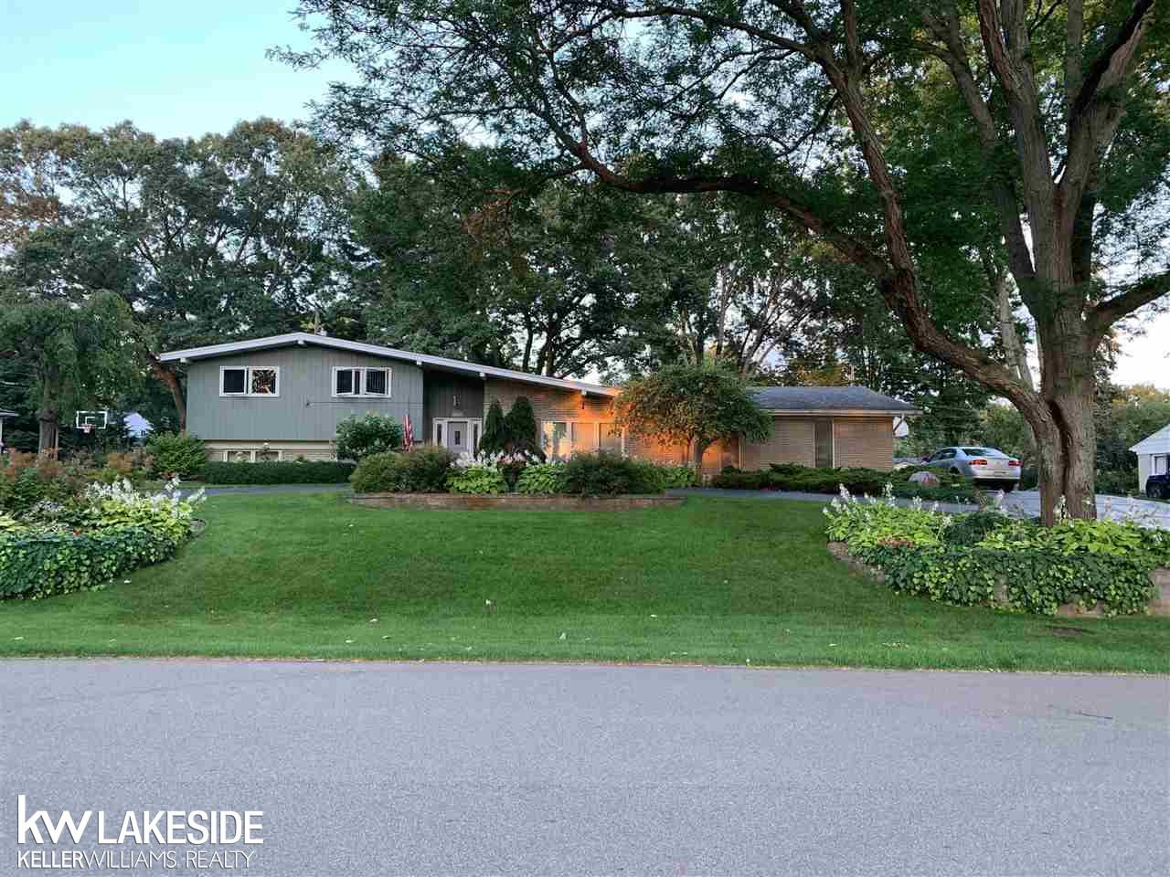 501 Longford, Rochester Hills, MI 48309 — Photo 2