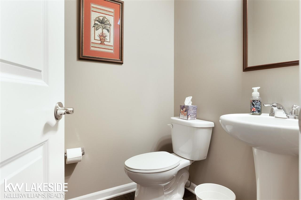 49537 Malten Dr, Macomb, MI 48044 — Photo 37