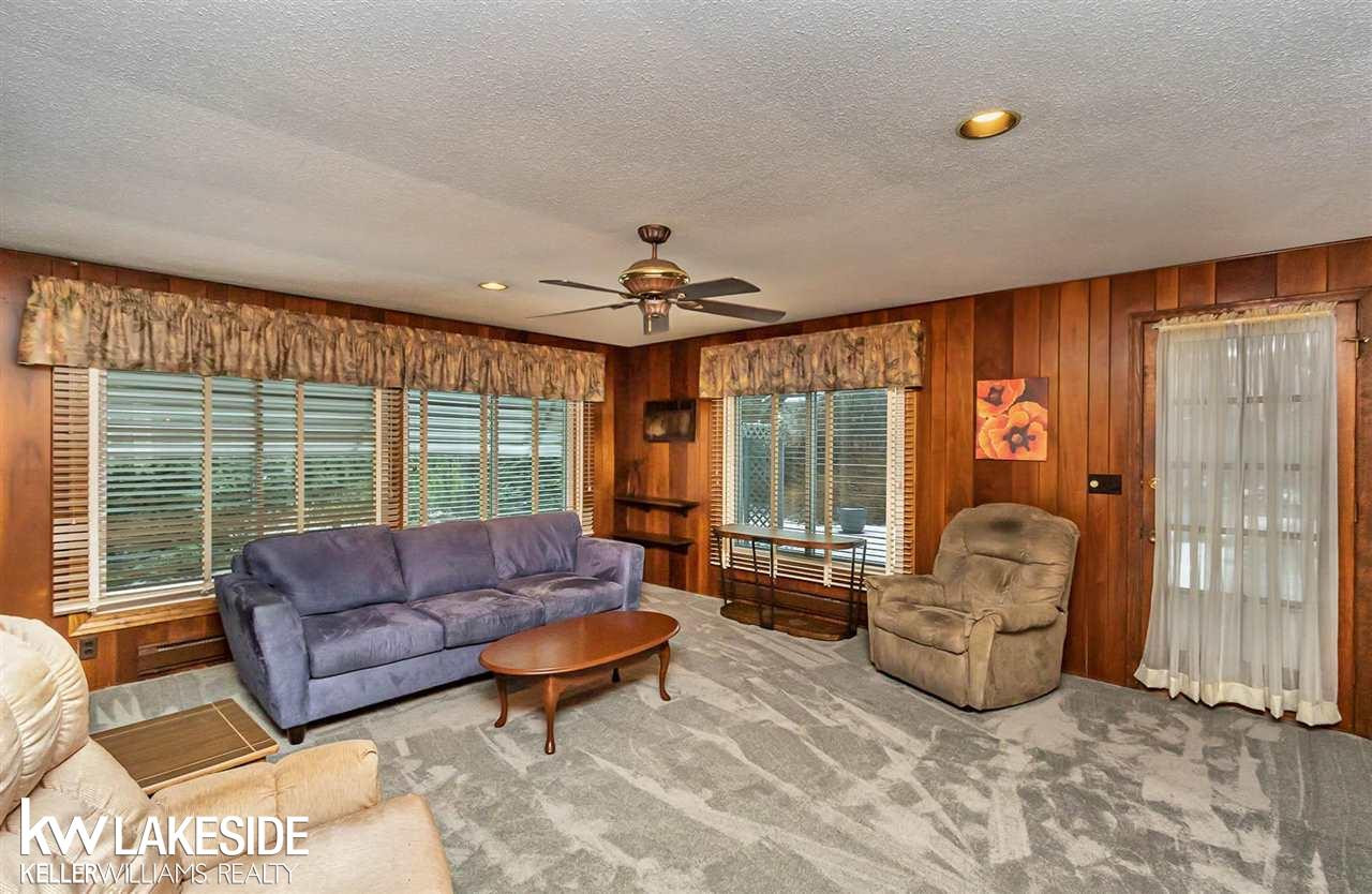 4494 Burnley Dr, MI 48304 — Photo 5
