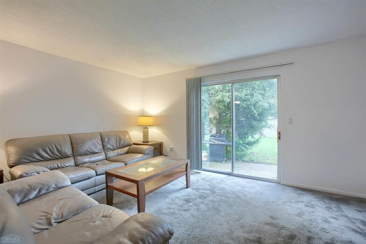 39746 Manor Dr, MI — Photo 3