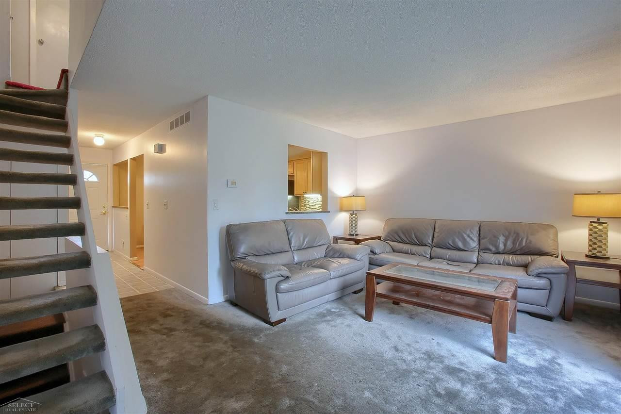 39746 Manor Dr, MI — Photo 4