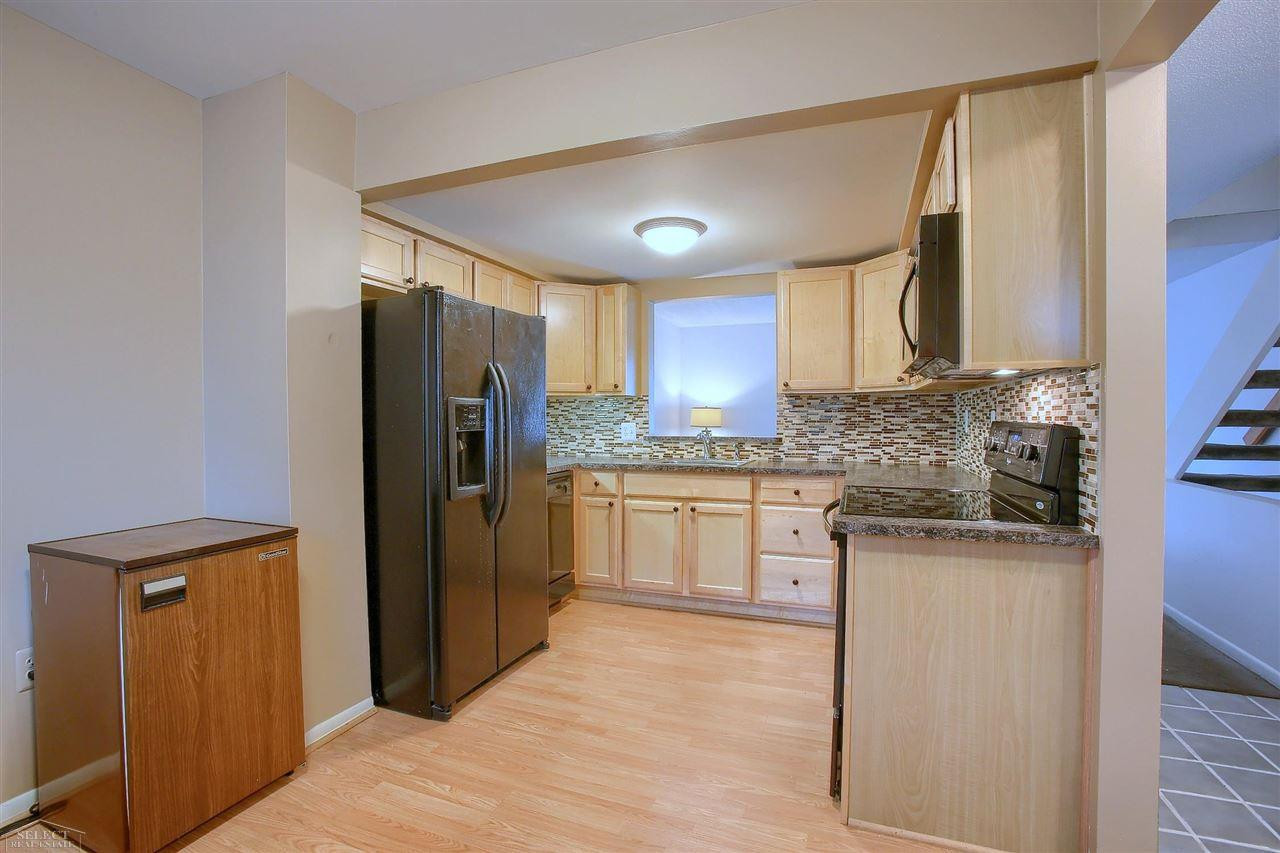 39746 Manor Dr, MI — Photo 6