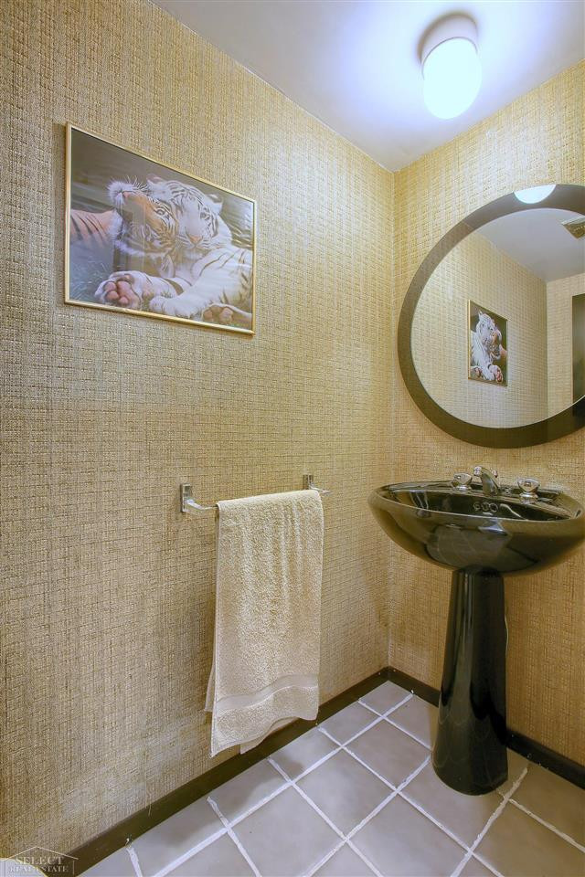 39746 Manor Dr, MI — Photo 10
