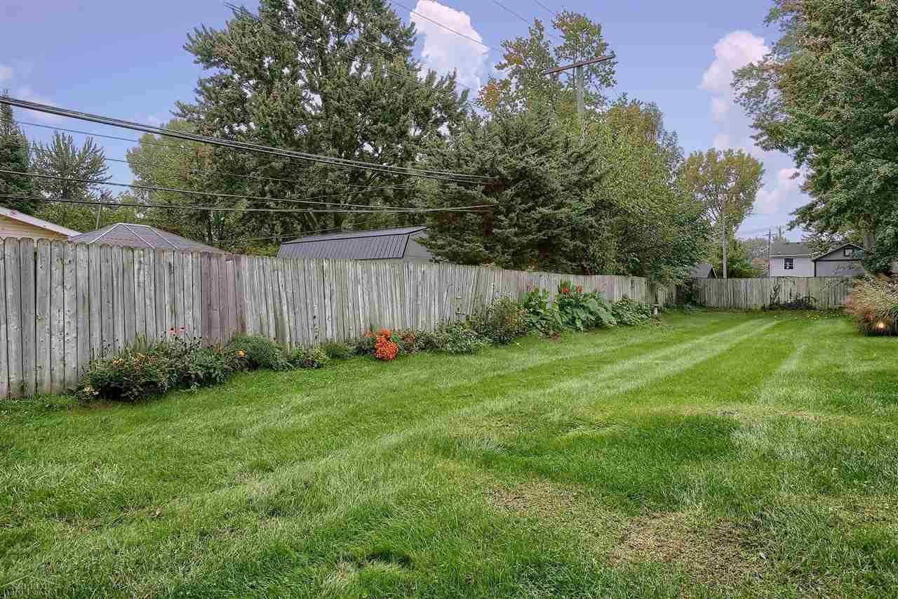 39746 Manor Dr, MI — Photo 24