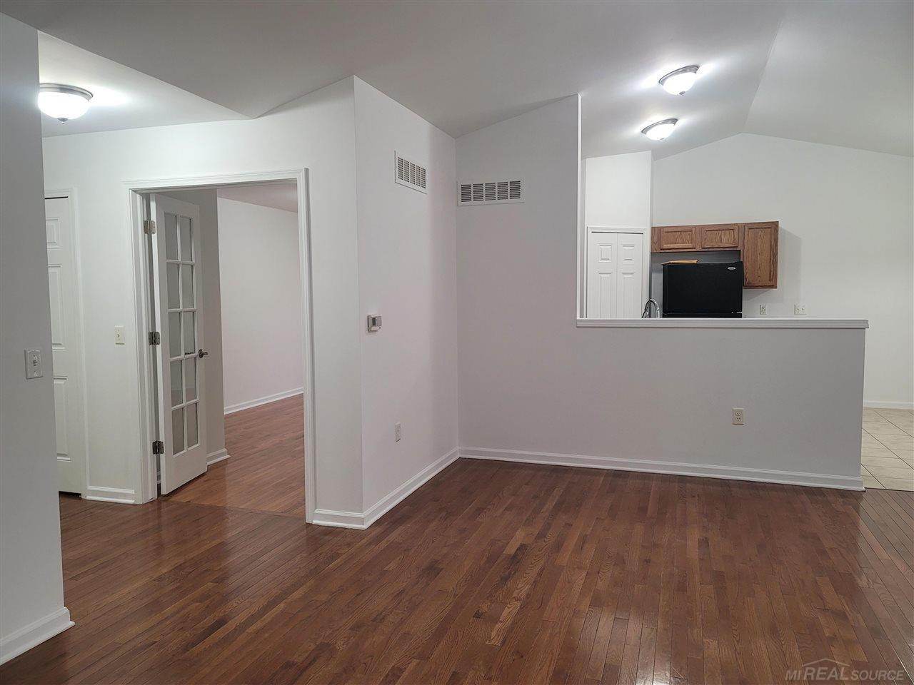 7223 N Central Park, Shelby Twp, MI 48317 — Photo 4