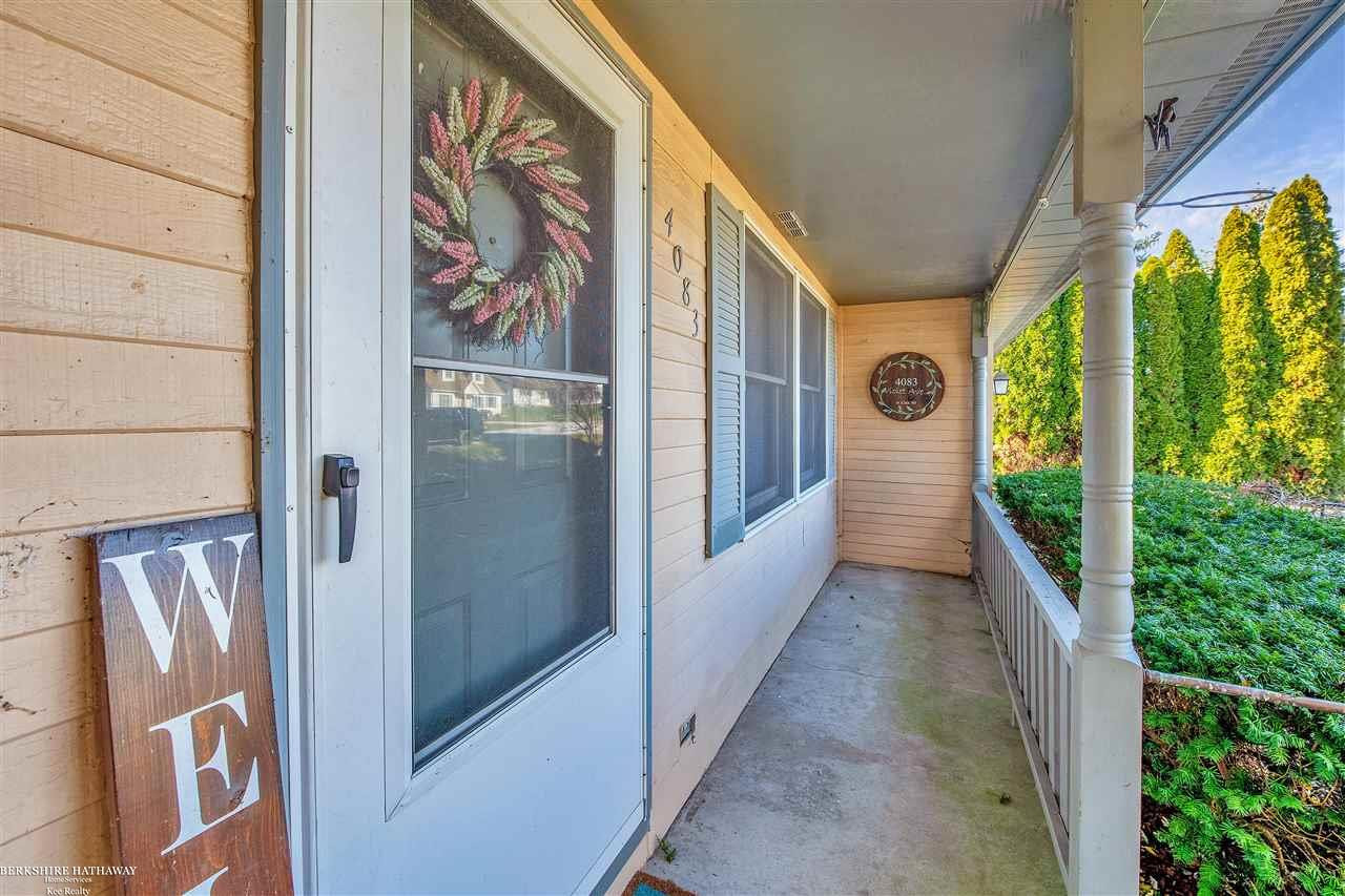 4083 Violet, MI 48079 — Photo 2