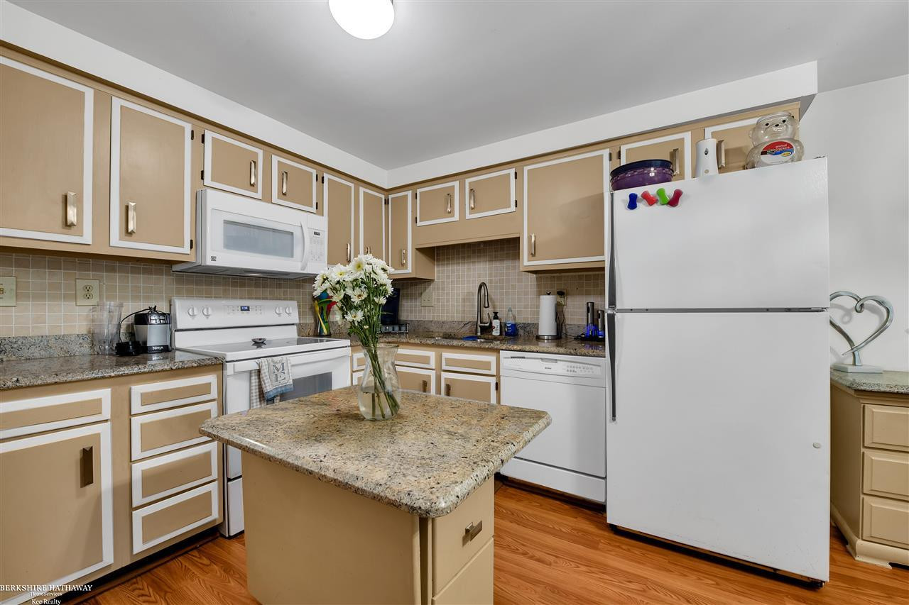 4083 Violet, MI 48079 — Photo 7