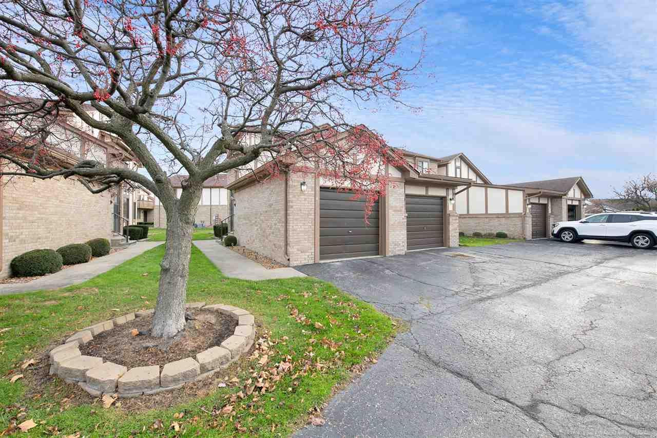 814 Country Club Dr, Saint Clair Shores, MI 48082 — Photo 4