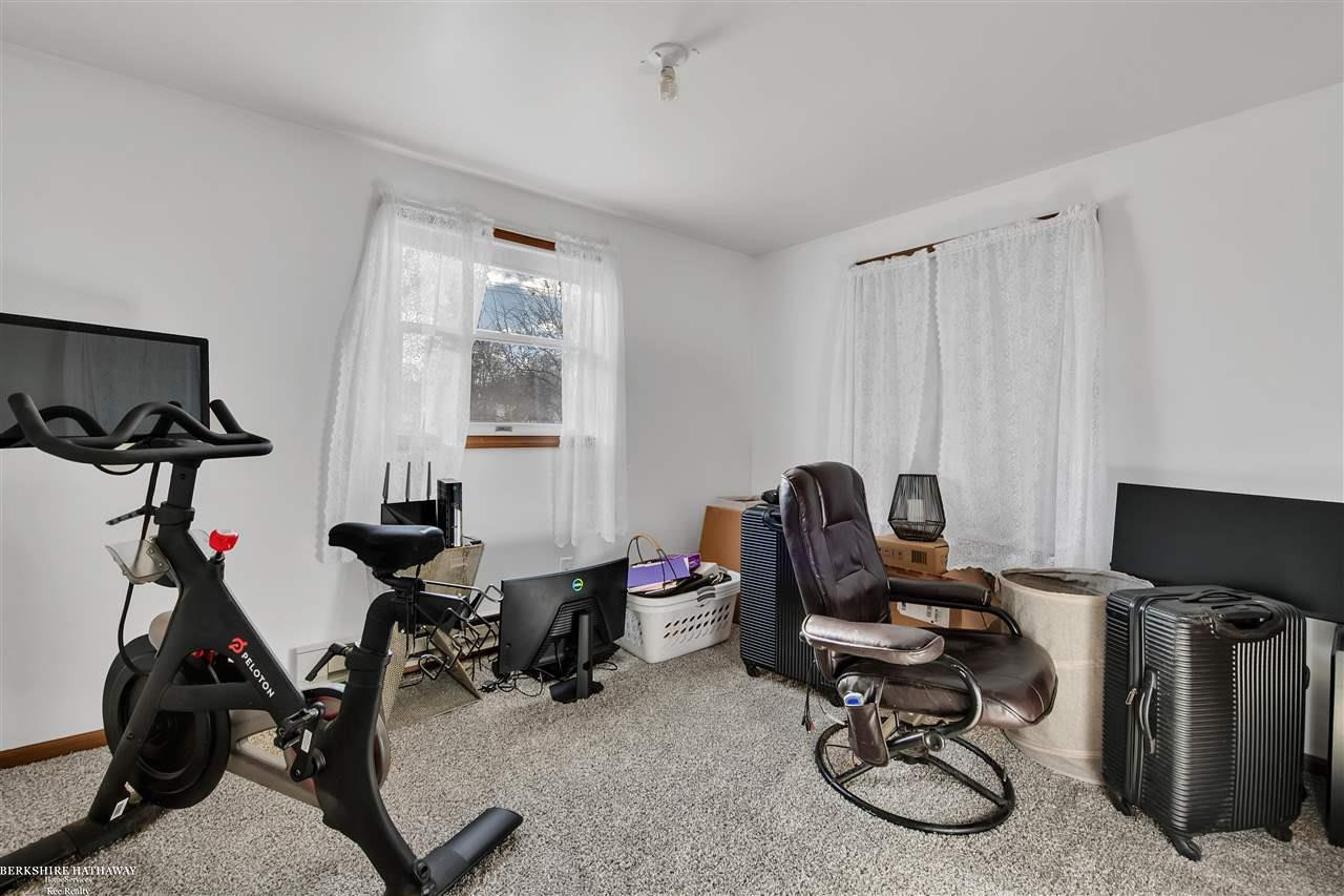 4083 Violet, MI 48079 — Photo 15