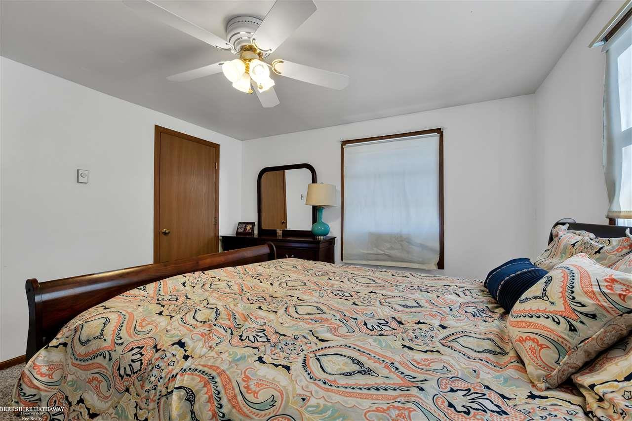 4083 Violet, MI 48079 — Photo 17
