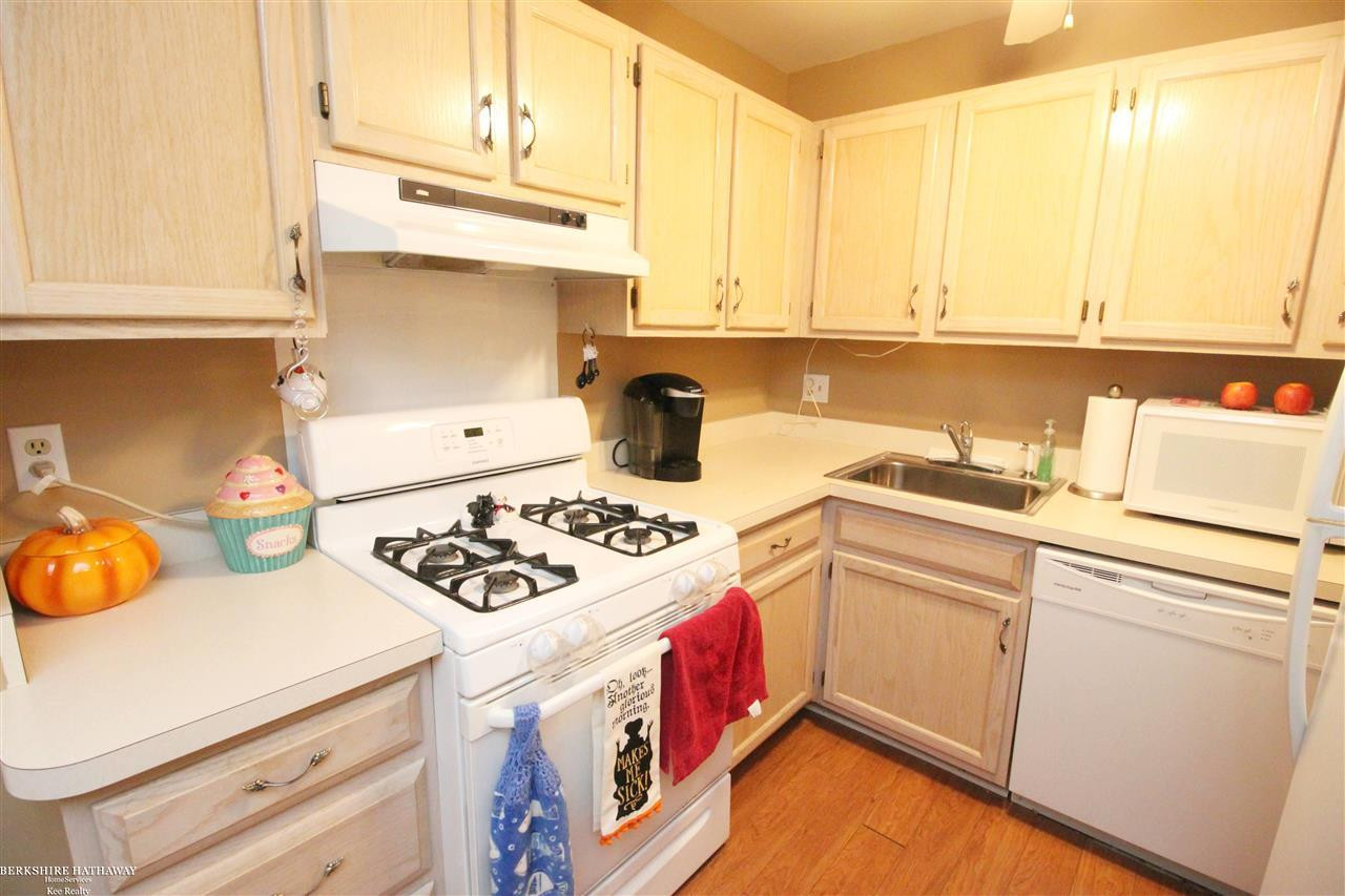 50419 Bay Run S, MI 48047 — Photo 2