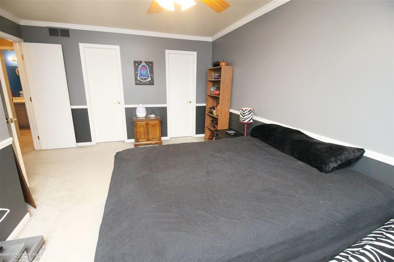 50419 Bay Run S, MI 48047 — Photo 16
