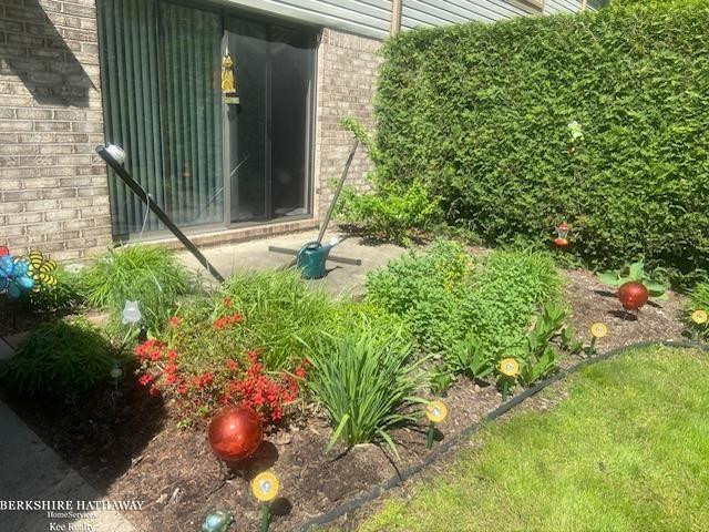 50419 Bay Run S, MI 48047 — Photo 21