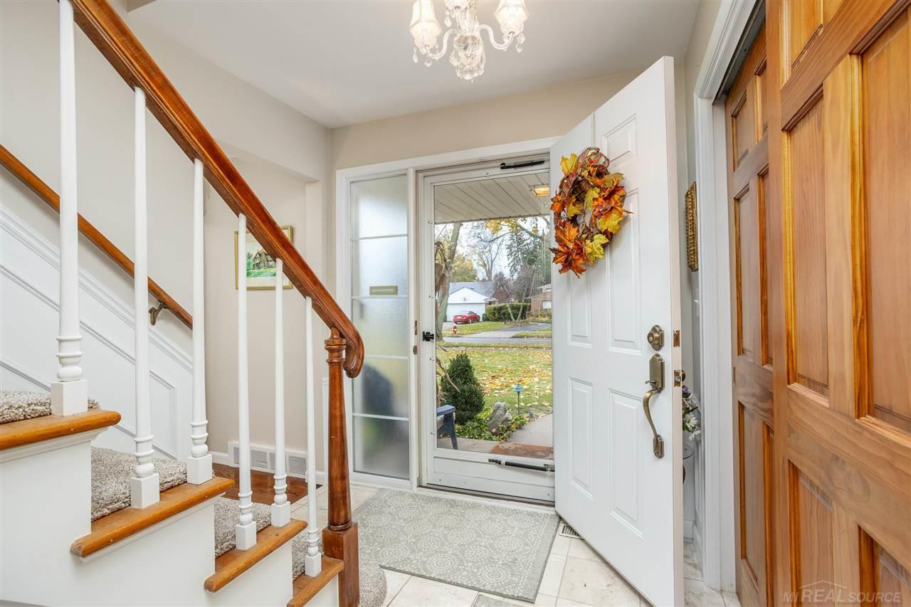 70 Hampton Rd, Grosse Pointe Shores, MI 48236 — Photo 3