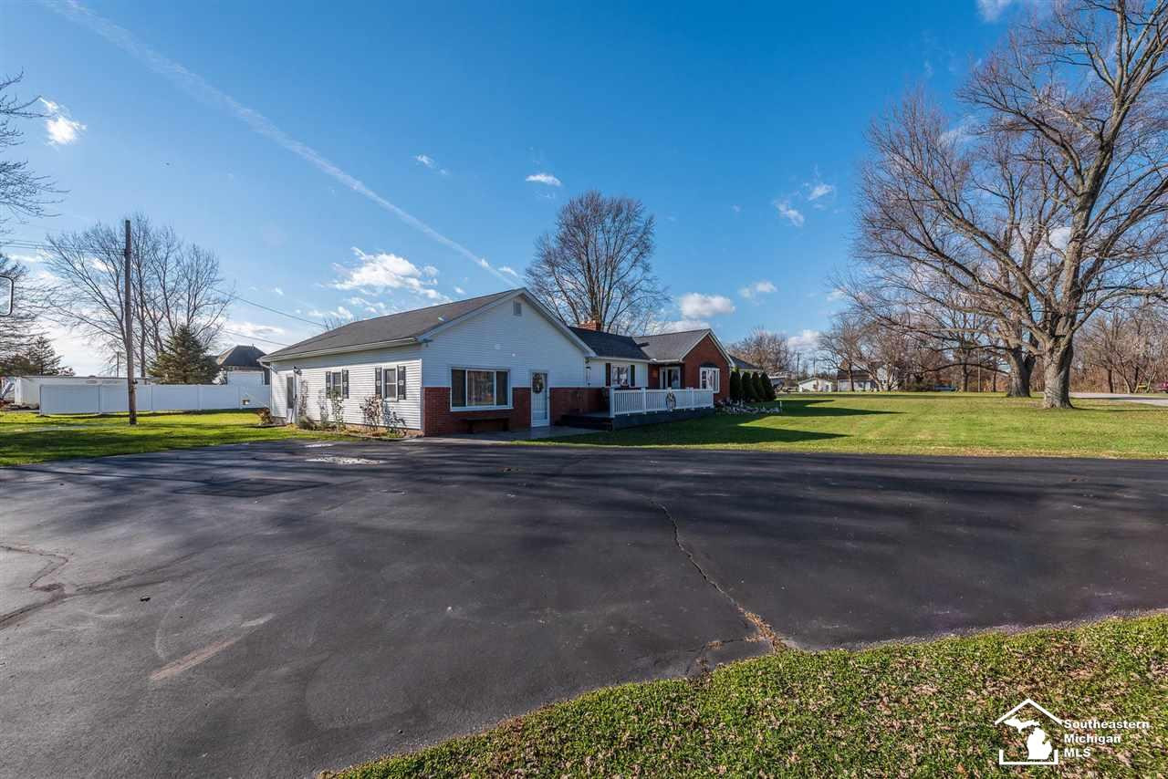 6299 Dixon, Monroe, MI 48161 — Photo 2