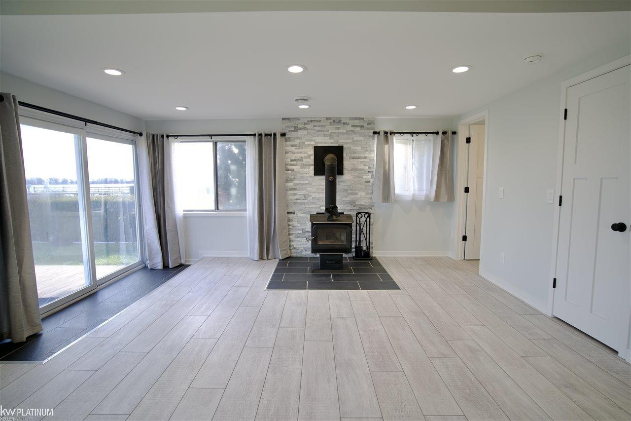 5385 Pointe Drive, MI — Photo 12