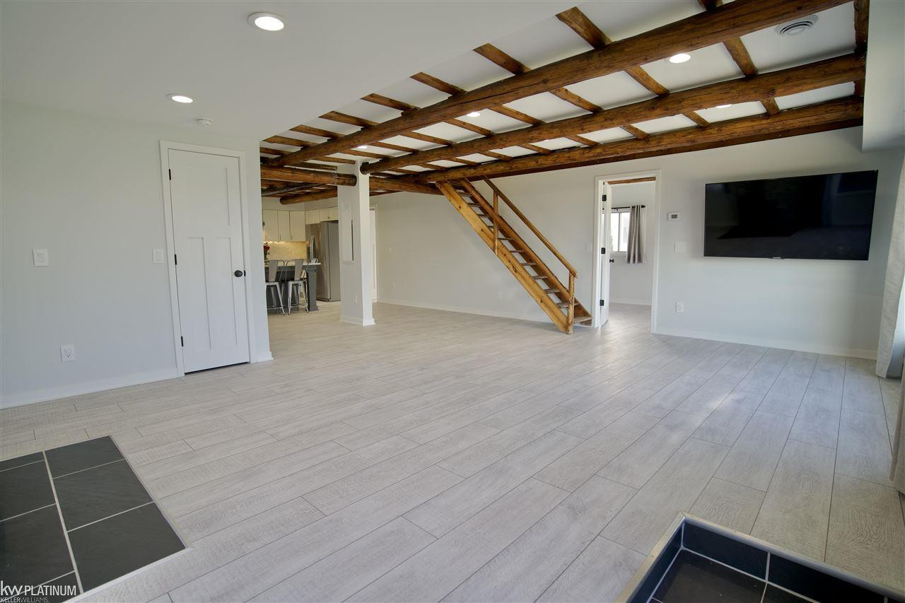 5385 Pointe Drive, MI — Photo 14