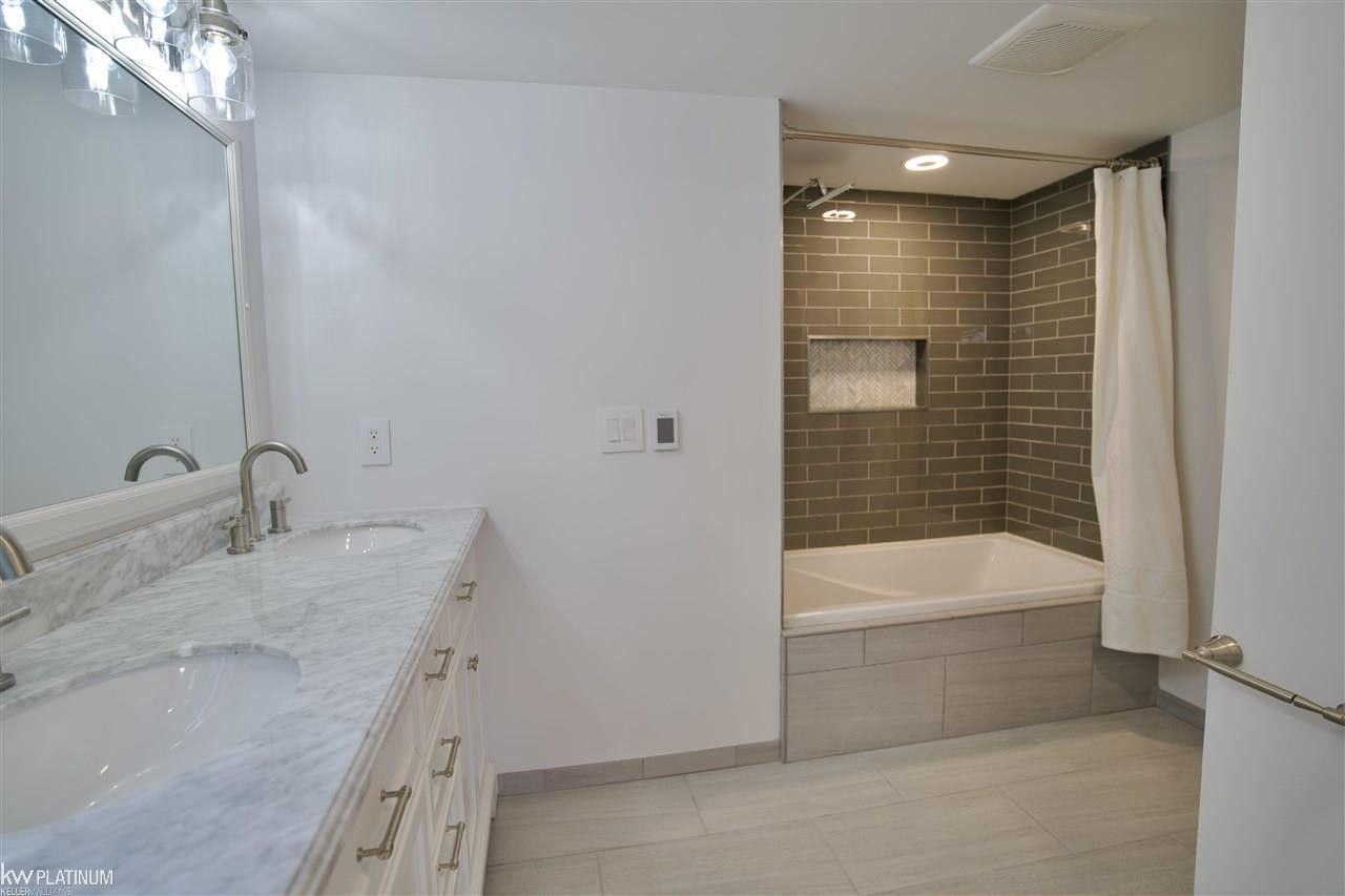 5385 Pointe Drive, MI — Photo 15