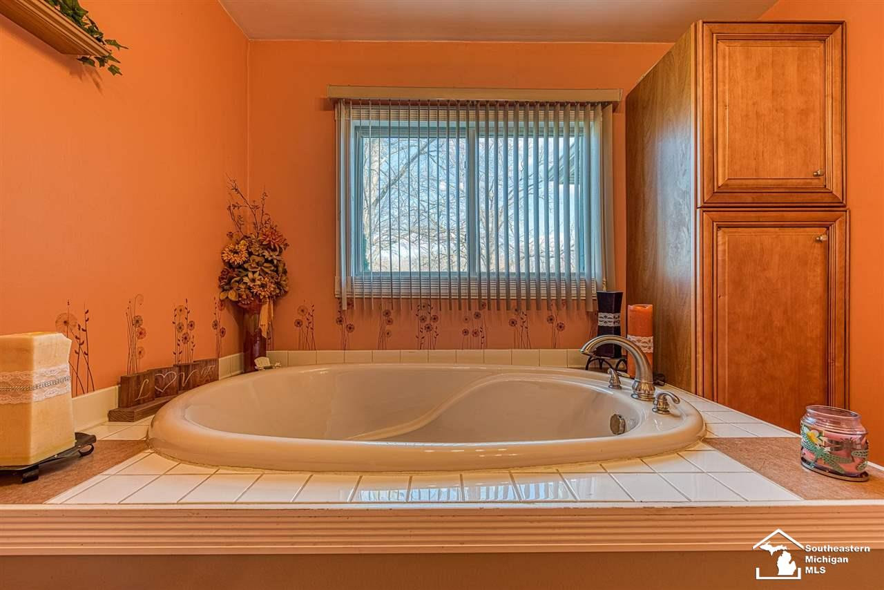 6299 Dixon, Monroe, MI 48161 — Photo 12