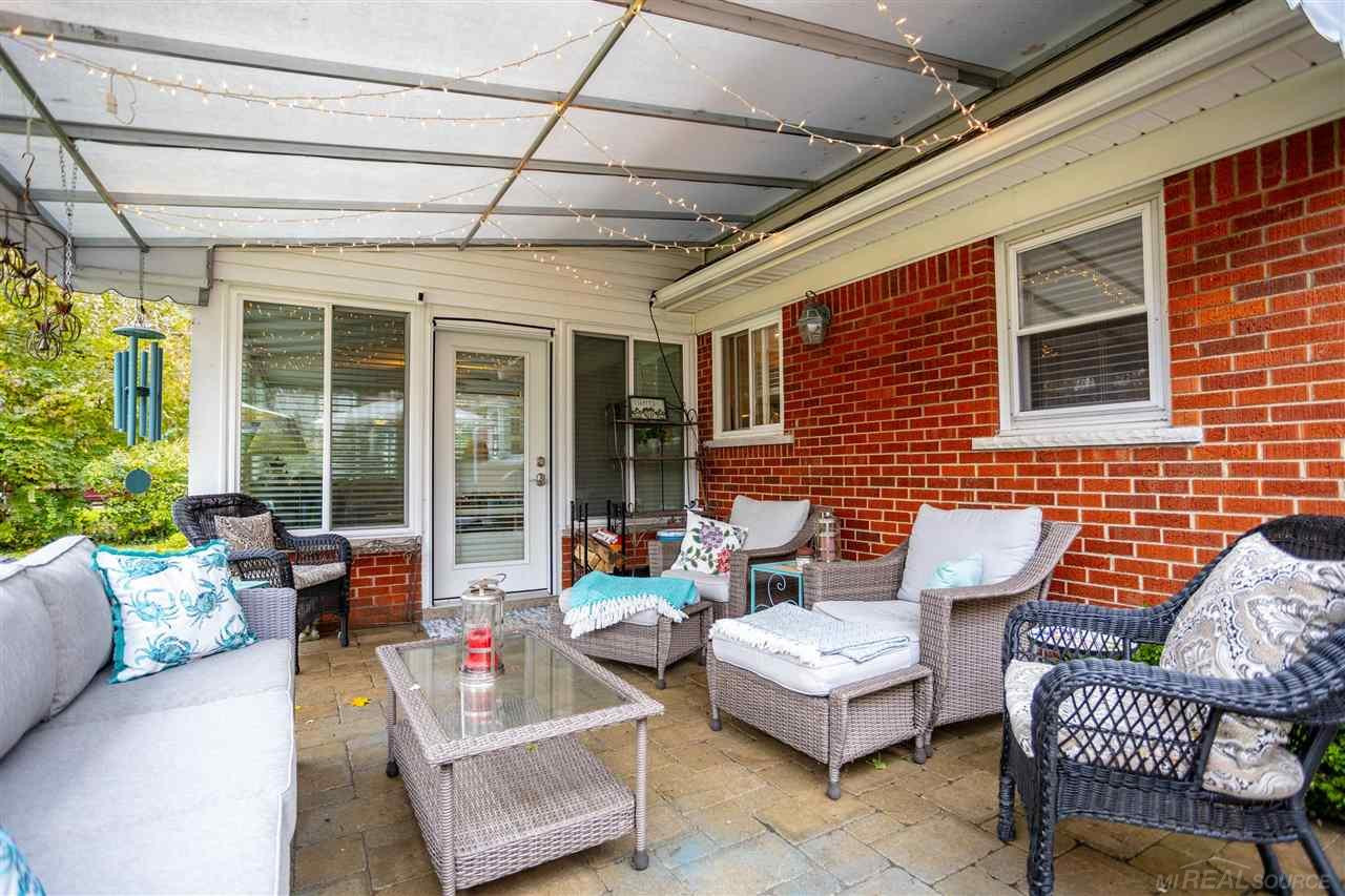 70 Hampton Rd, Grosse Pointe Shores, MI 48236 — Photo 32