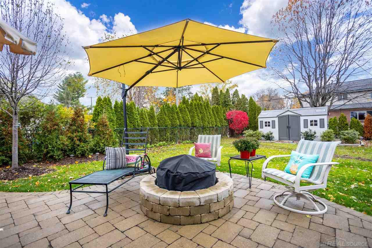 70 Hampton Rd, Grosse Pointe Shores, MI 48236 — Photo 35