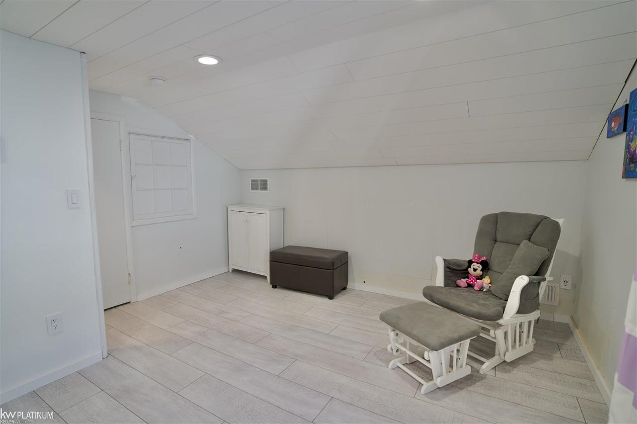 5385 Pointe Drive, MI — Photo 26