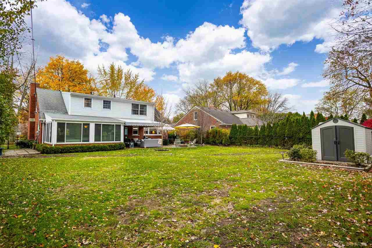 70 Hampton Rd, Grosse Pointe Shores, MI 48236 — Photo 38