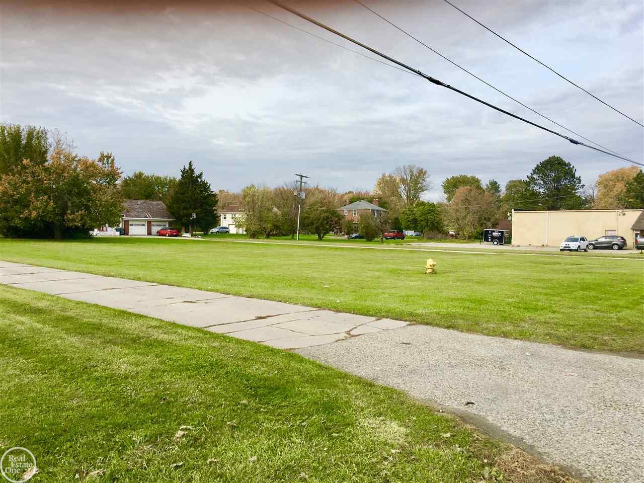 45729 Gratiot Avenue, MI, 48042