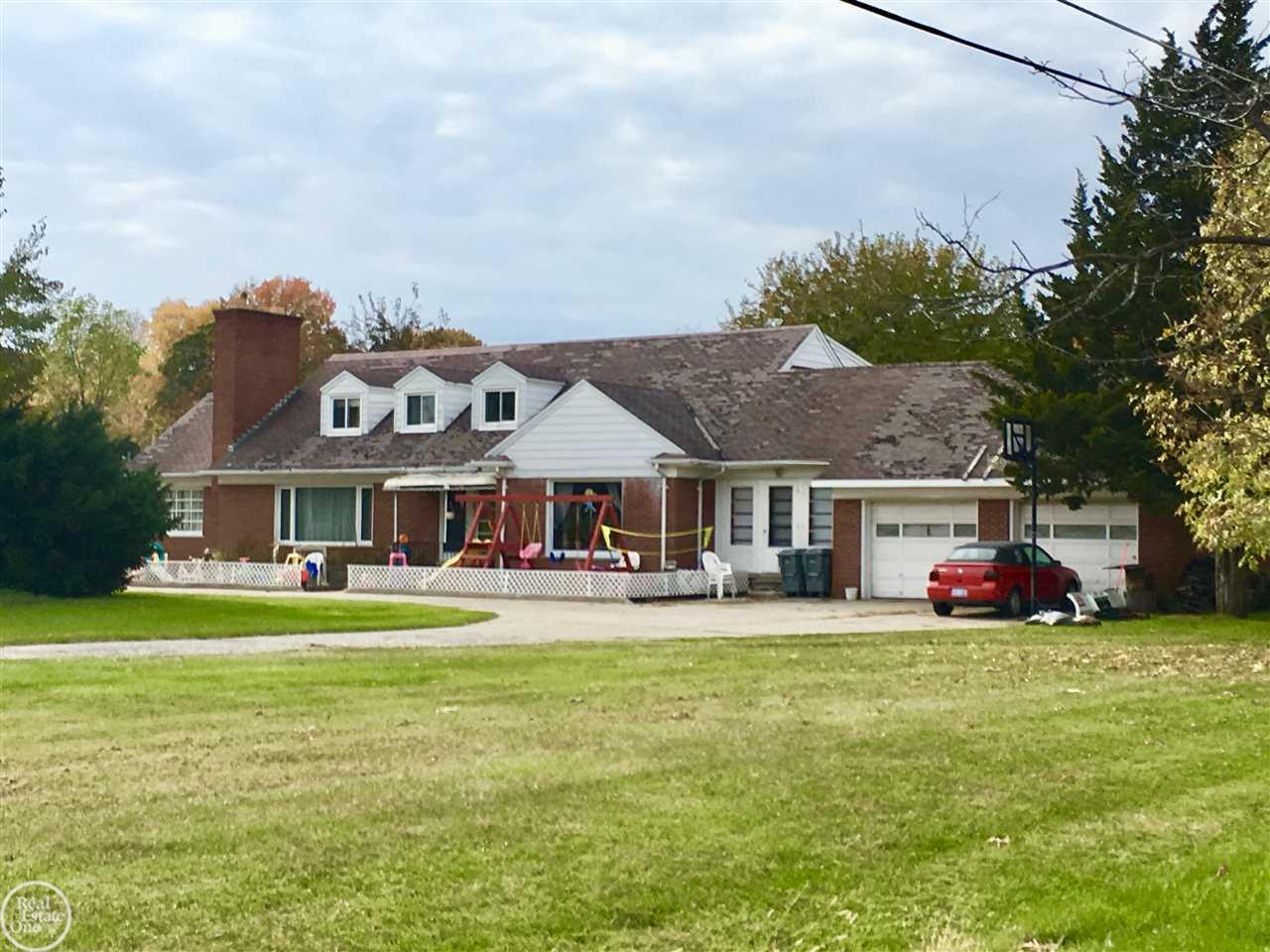 45729 Gratiot Avenue, MI, 48042