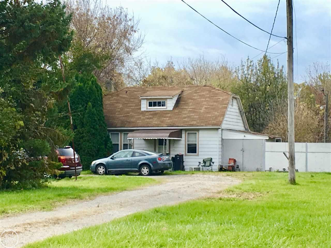 45729 Gratiot Avenue, MI, 48042