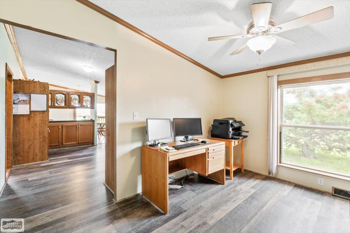 8143 Gibbons Road, Grant, MI 48032 — Photo 11