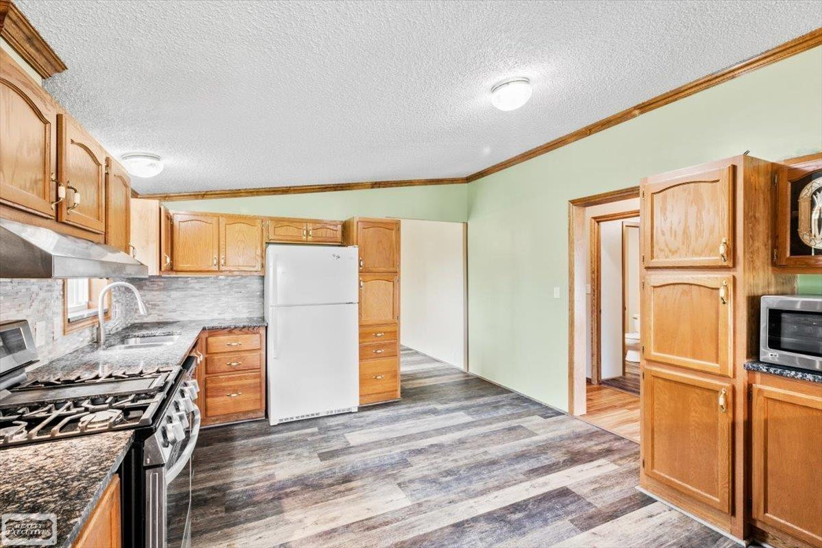 8143 Gibbons Road, Grant, MI 48032 — Photo 13