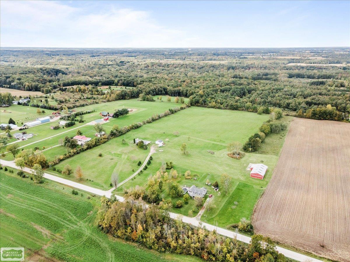 8143 Gibbons Road, Grant, MI 48032 — Photo 19