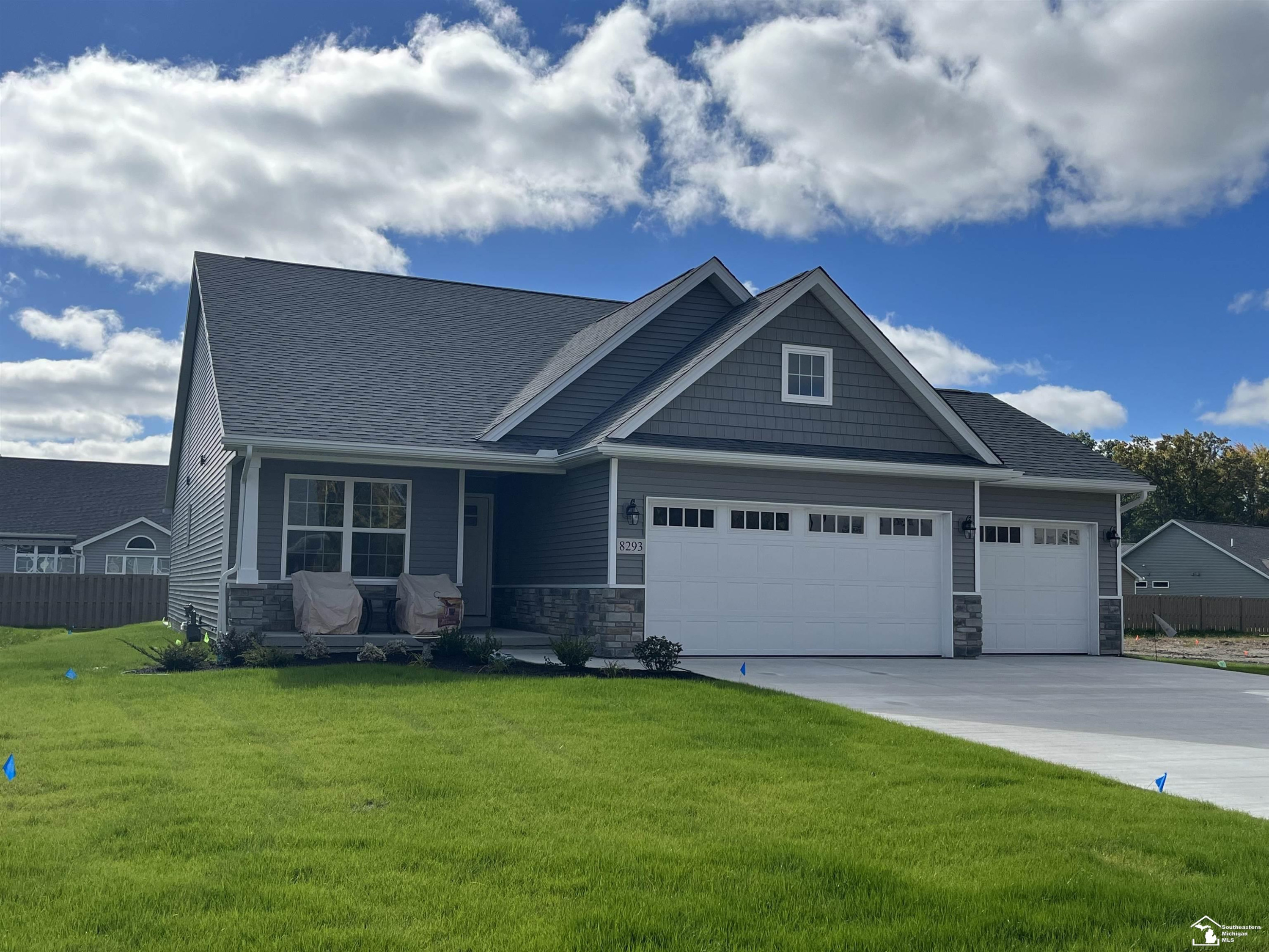 8285 Grande Lake Circle, Temperance, MI 48182 — Photo 2