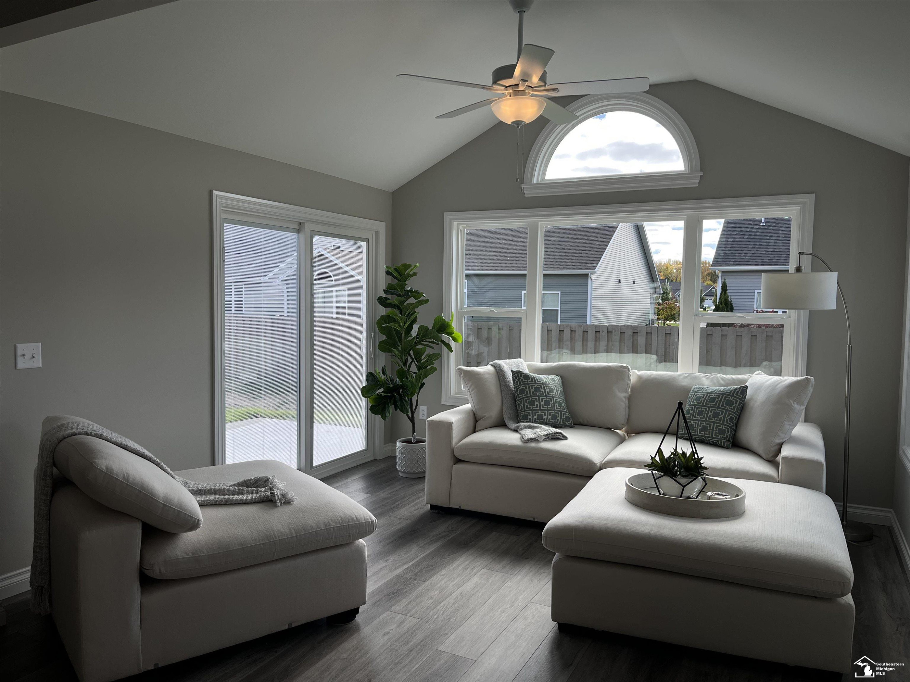 8285 Grande Lake Circle, Temperance, MI 48182 — Photo 11