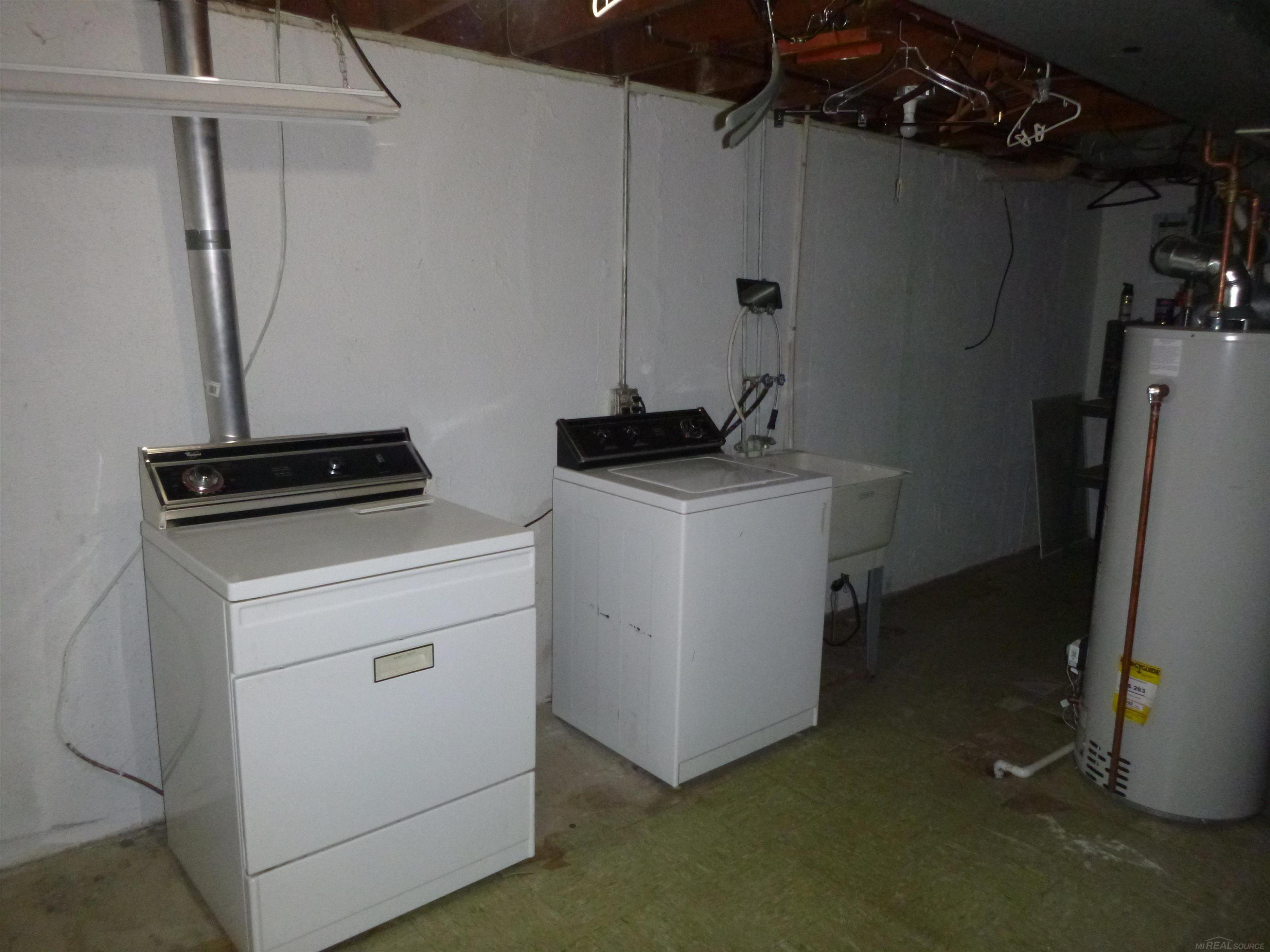 26074 N Lake Drive Drive, MI — Photo 10