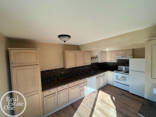 48504 Sugarbush Road, MI 48047 — Photo 2