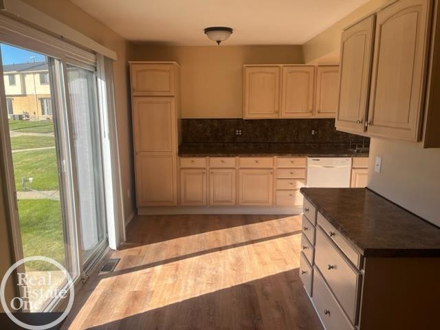 48504 Sugarbush Road, MI 48047 — Photo 4