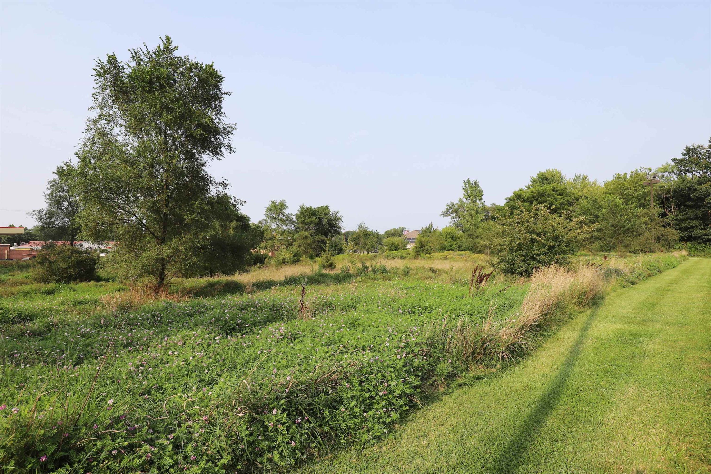 3452-3466-3480 Elms Road, Flushing, MI, 48433