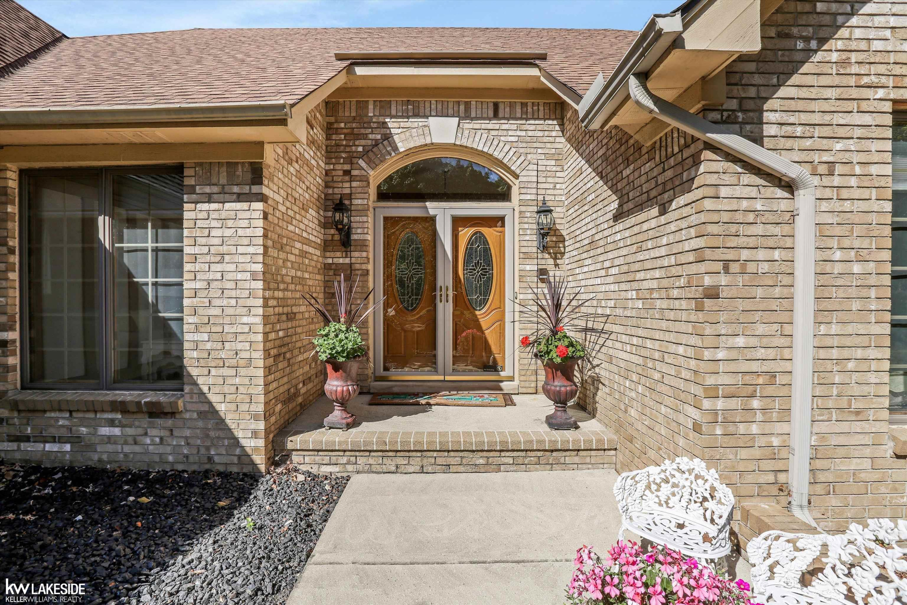 52941 Royal Forest Drive, Shelby Twp, MI 48315 — Photo 5