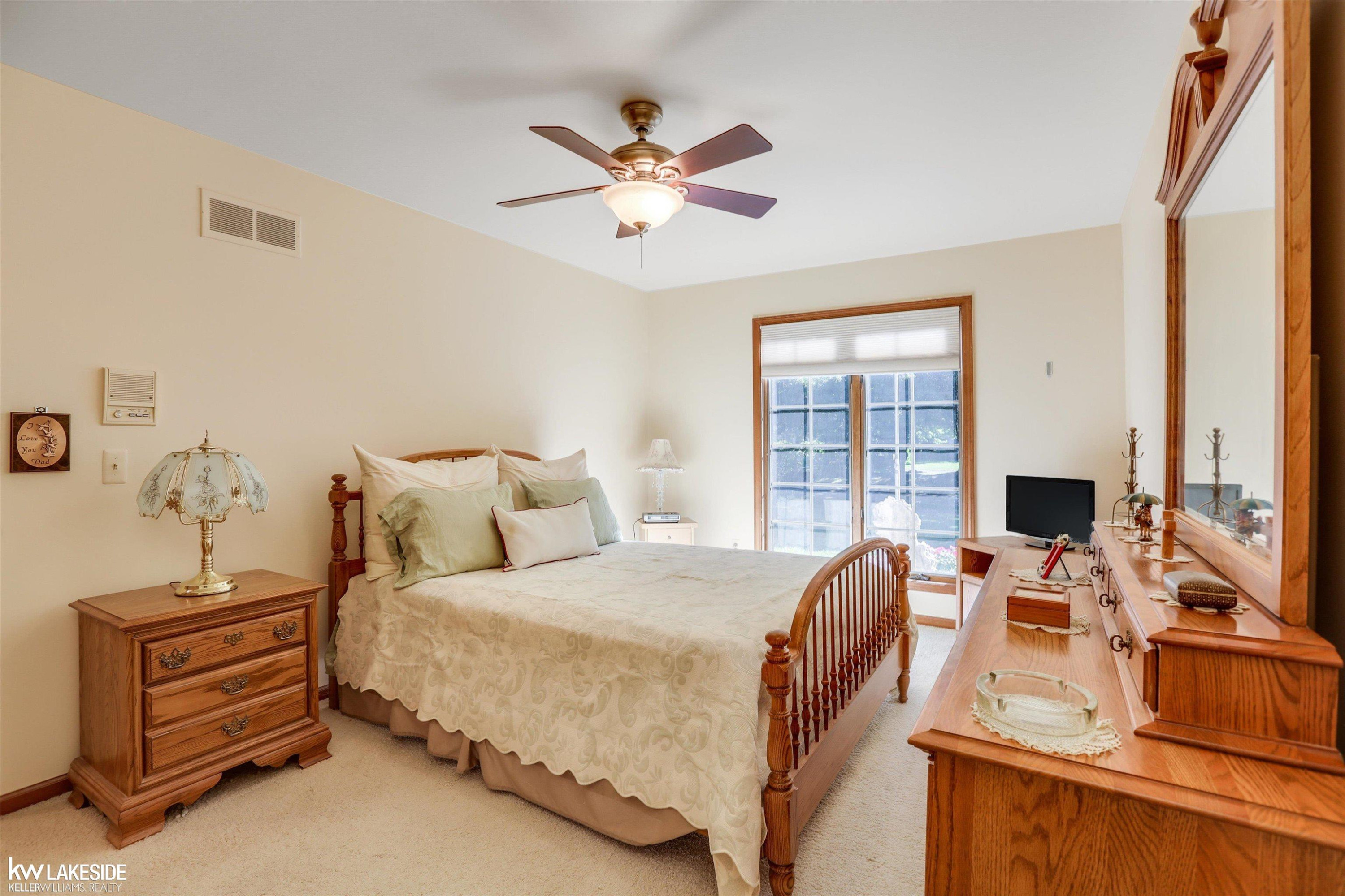 52941 Royal Forest Drive, Shelby Twp, MI 48315 — Photo 15
