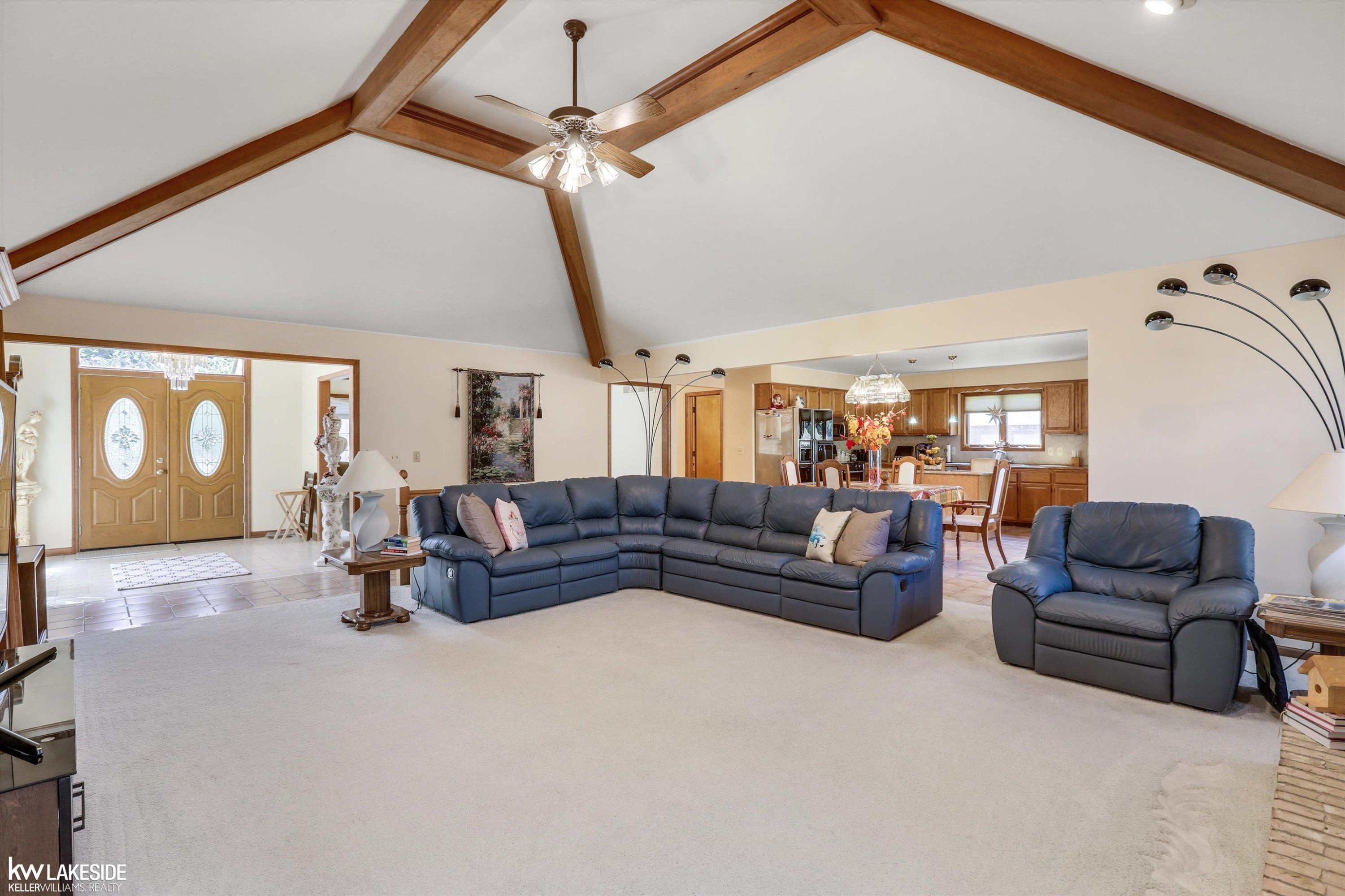 52941 Royal Forest Drive, Shelby Twp, MI 48315 — Photo 18