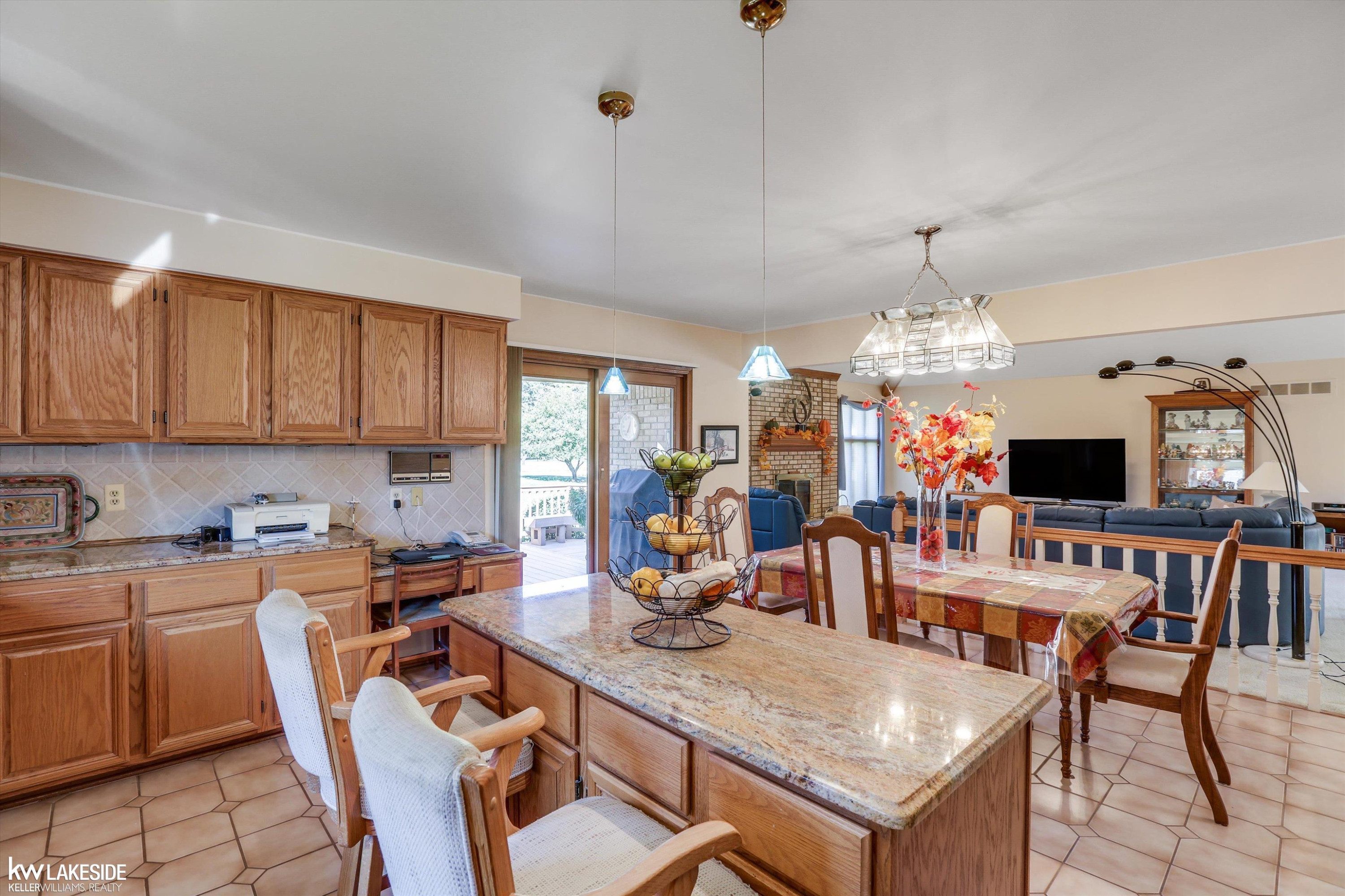 52941 Royal Forest Drive, Shelby Twp, MI 48315 — Photo 24