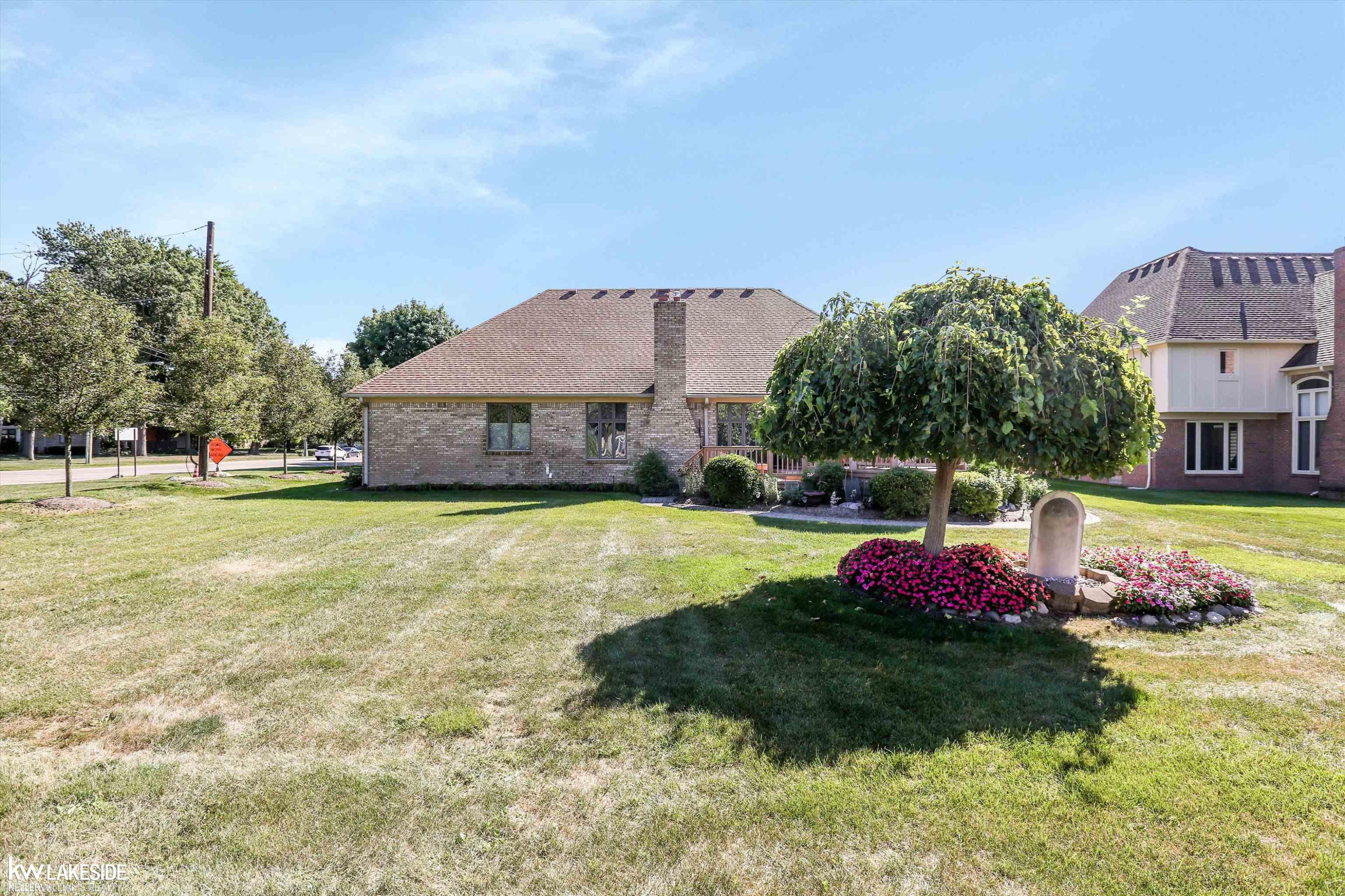 52941 Royal Forest Drive, Shelby Twp, MI 48315 — Photo 40
