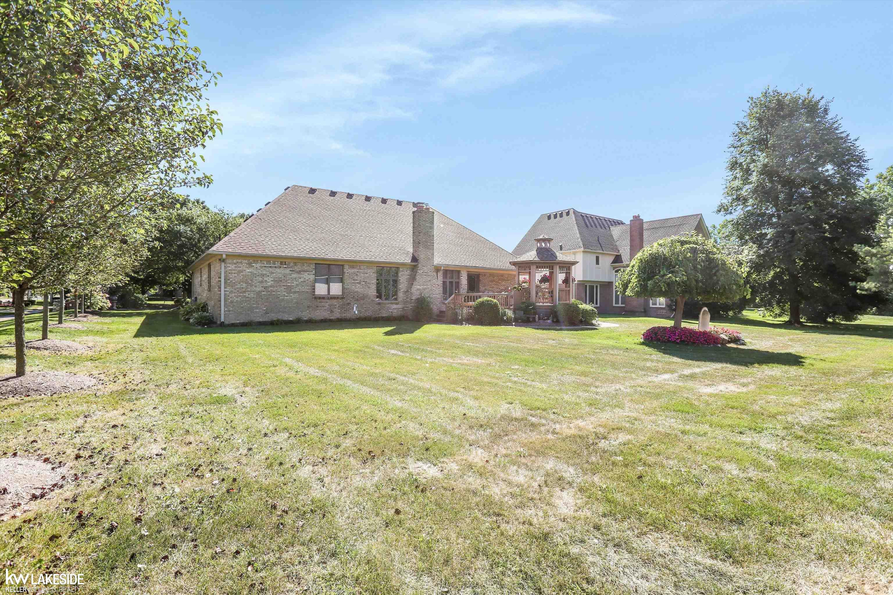 52941 Royal Forest Drive, Shelby Twp, MI 48315 — Photo 41
