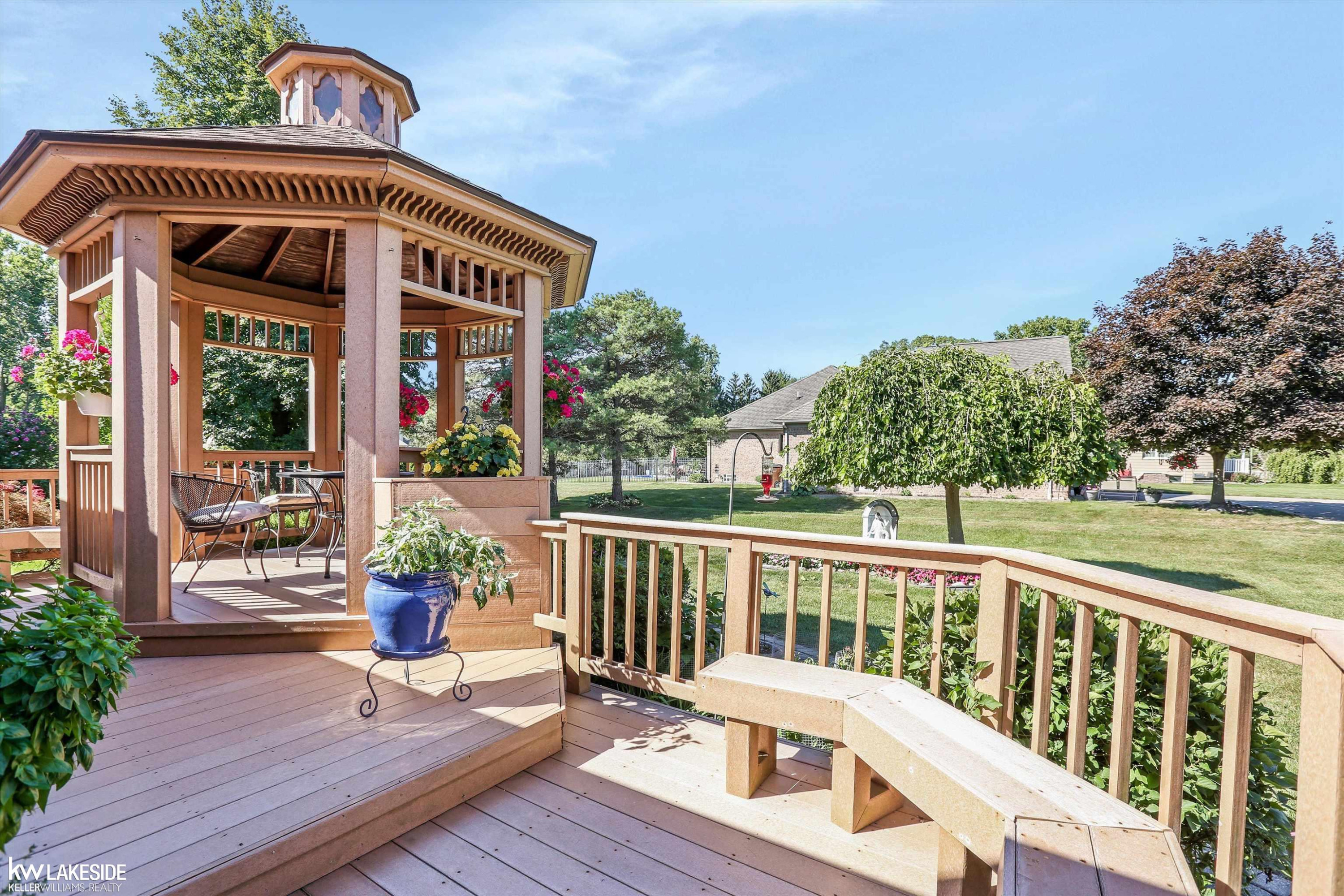 52941 Royal Forest Drive, Shelby Twp, MI 48315 — Photo 43